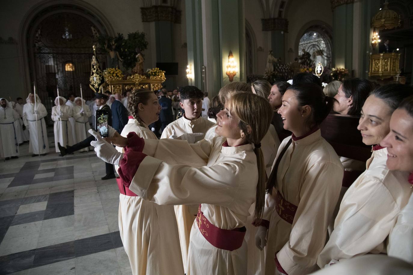 La procesión del Resucitado de Cartagena, en imágenes