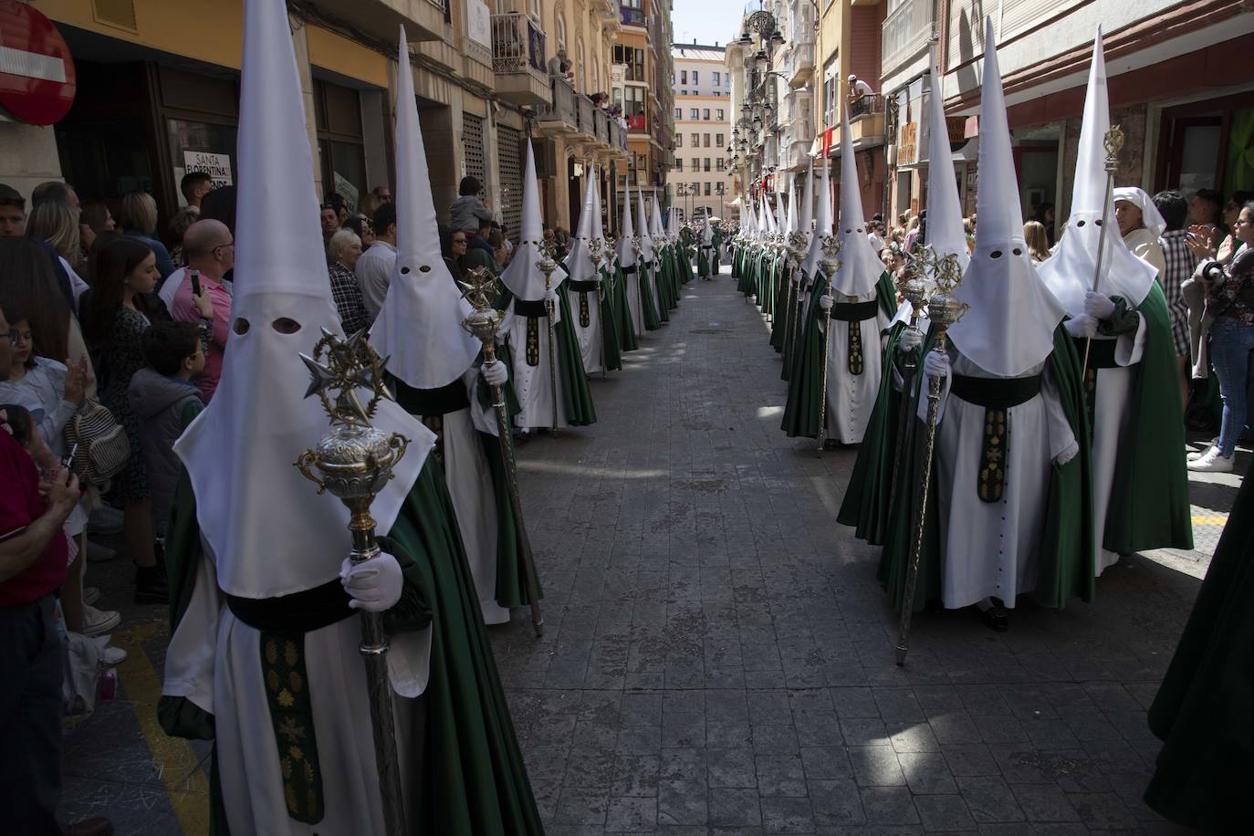 La procesión del Resucitado de Cartagena, en imágenes