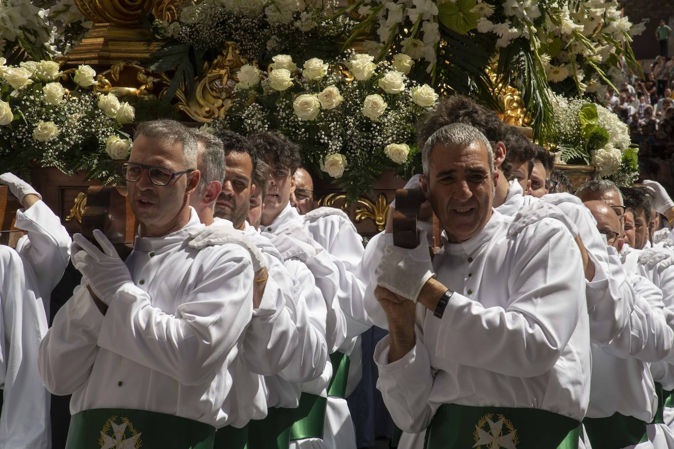 La procesión del Resucitado de Cartagena, en imágenes