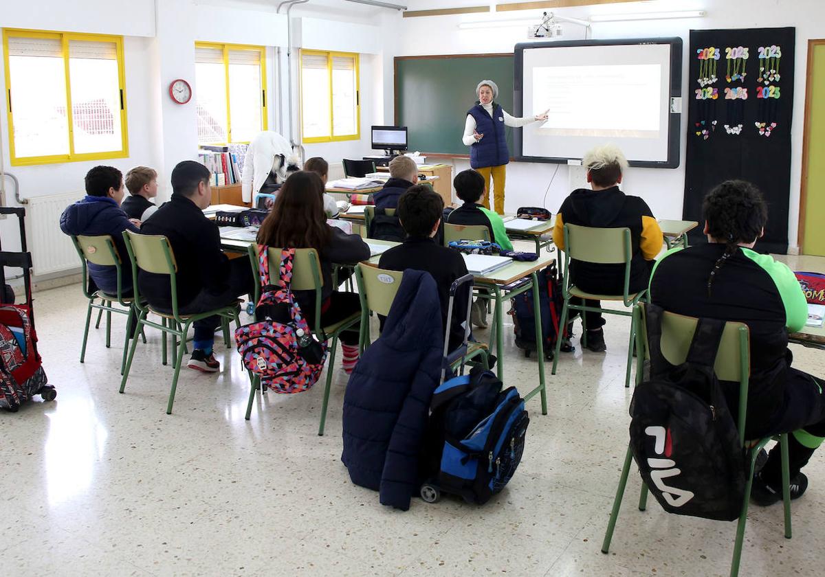 Alumnos de un colegio de Murcia, en una foto de archivo.