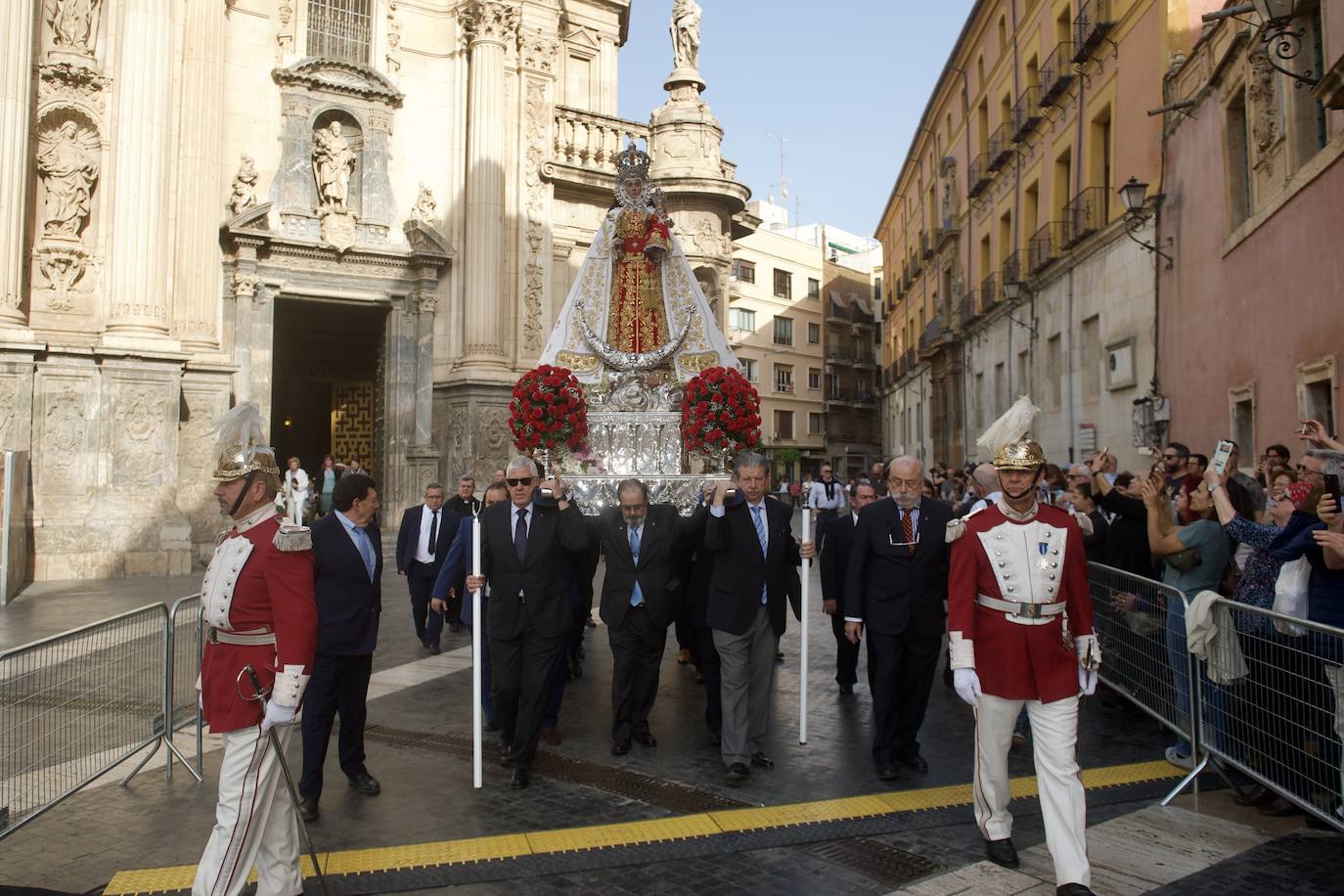 Las imágenes de la ofrenda floral a la Virgen de la Fuensanta