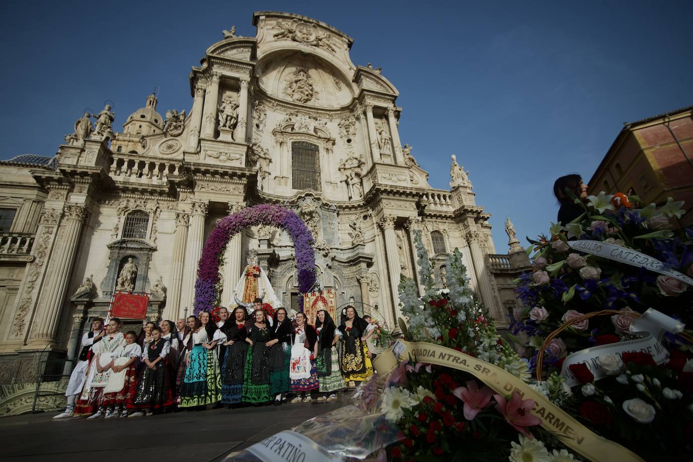 Las imágenes de la ofrenda floral a la Virgen de la Fuensanta