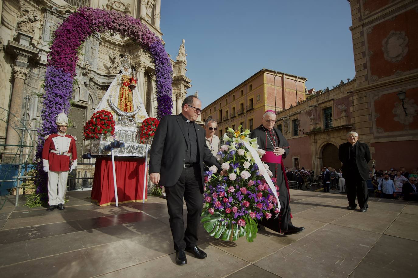 Las imágenes de la ofrenda floral a la Virgen de la Fuensanta