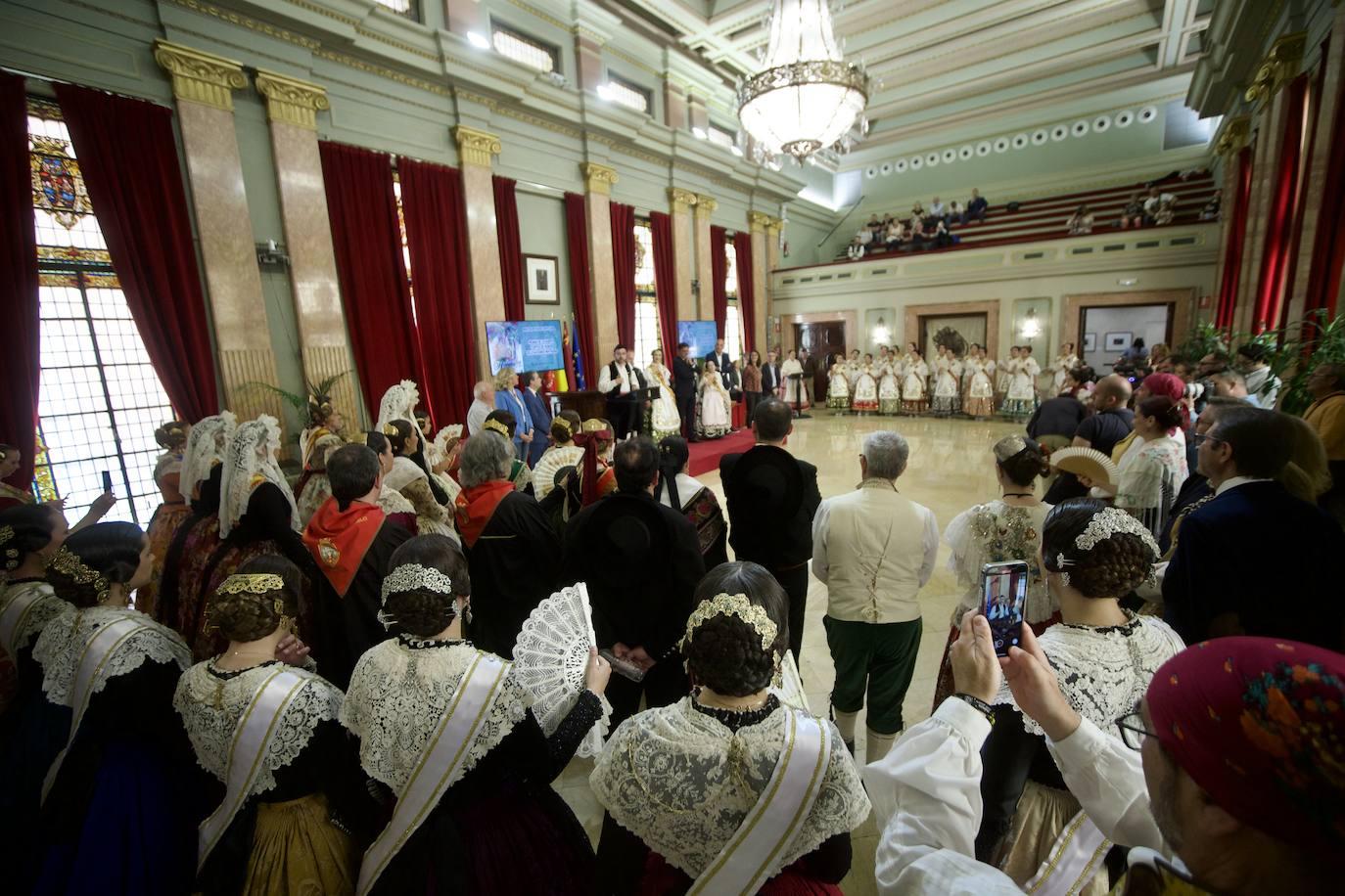 Las imágenes de la recepción de las Reinas de la Huerta de Murcia en el Palacio de San Esteban