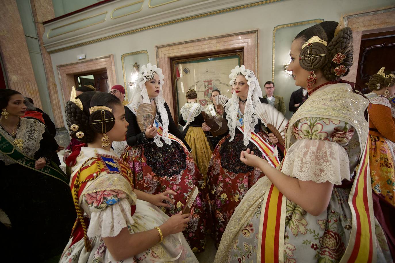 Las imágenes de la recepción de las Reinas de la Huerta de Murcia en el Palacio de San Esteban