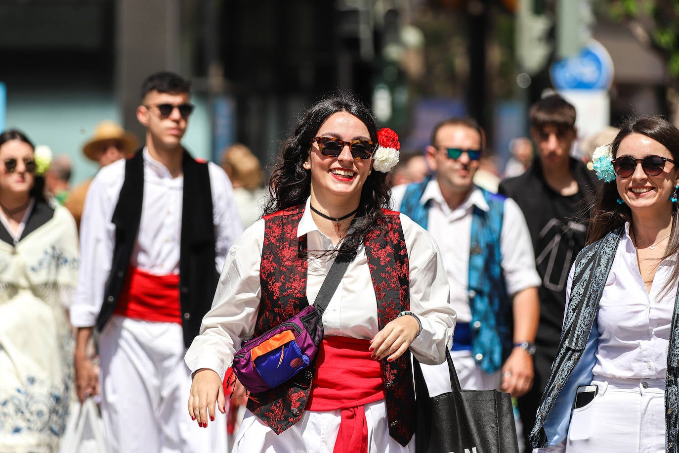 Las imágenes del ambiente festivo que inunda las calles en el Bando de la Huerta