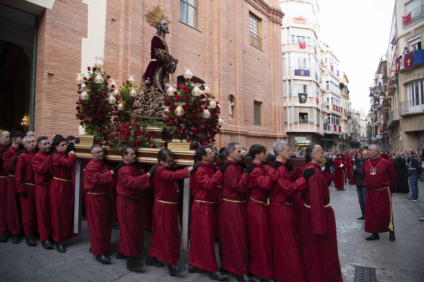 Las imágenes de la procesión Prendimiento el lunes en Cartagena