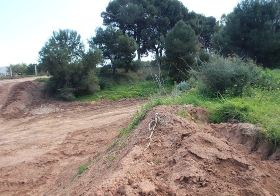 Obras que ya lleva a cabo la CHS en una de las ramblas, que se reforzarán con los nuevos contratos.