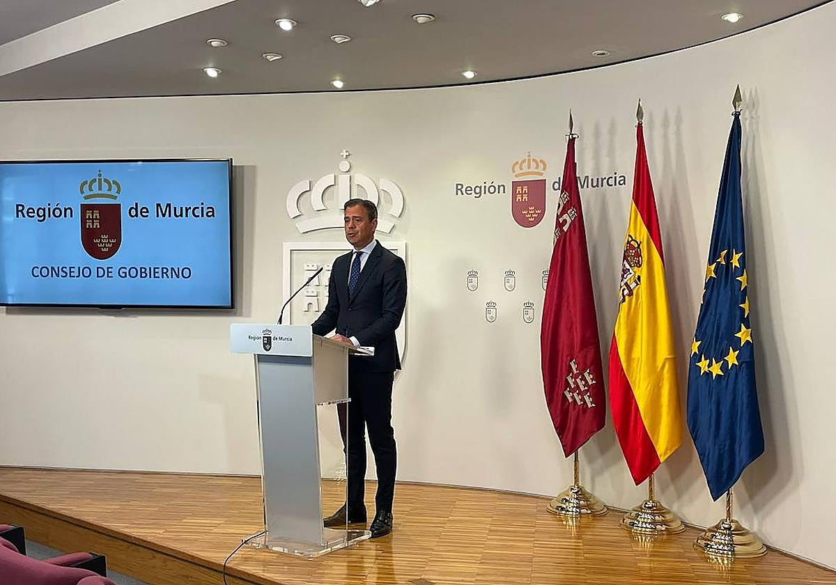 El portavoz del Gobierno regional, Marcos Ortuño, en la rueda de prensa posterior al Consejo de Gobierno.
