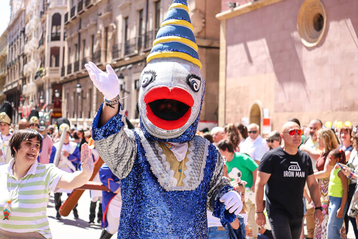El desfile de Doña Sardina por el centro de Murcia, en imágenes