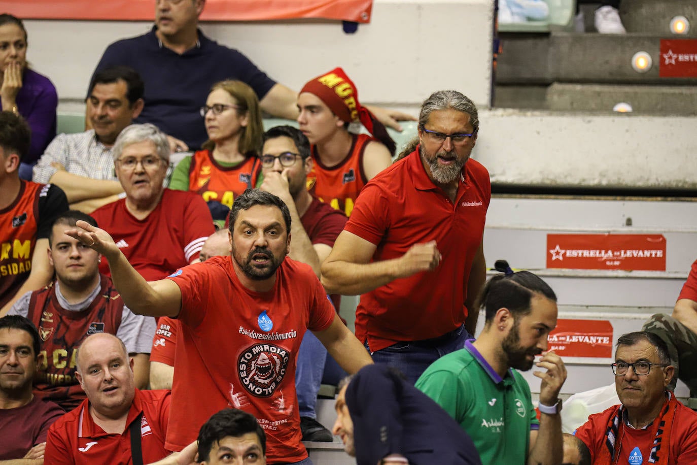 Las imágenes del partido entre el UCAM Murcia y el Zaragoza