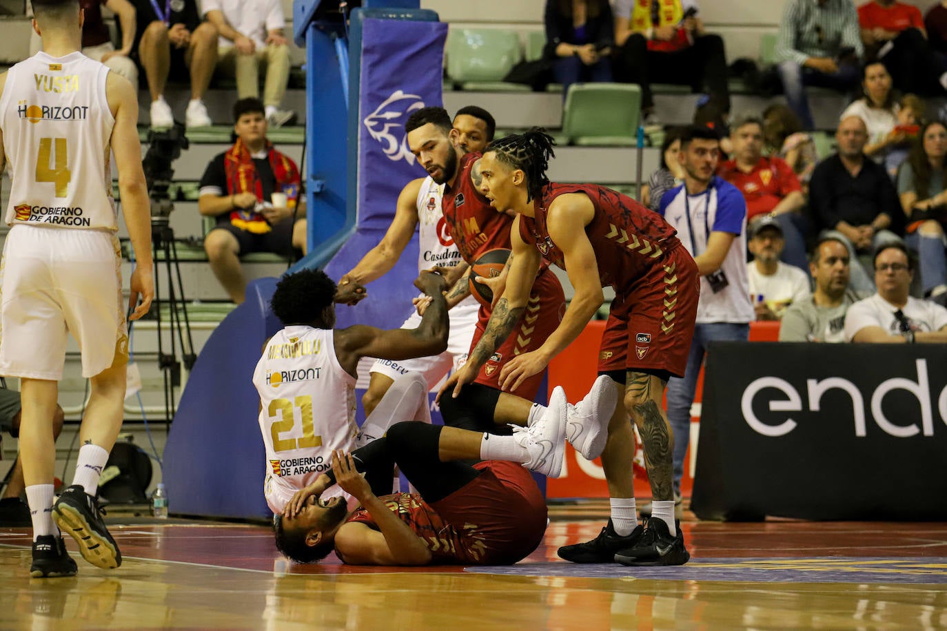 Las imágenes del partido entre el UCAM Murcia y el Zaragoza