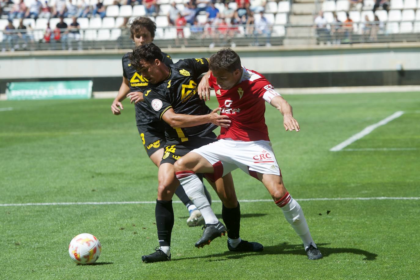 El partido del Real Murcia frente al Atlético Baleares, en imágenes