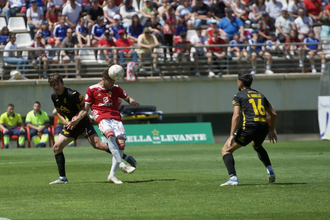 El partido del Real Murcia frente al Atlético Baleares, en imágenes