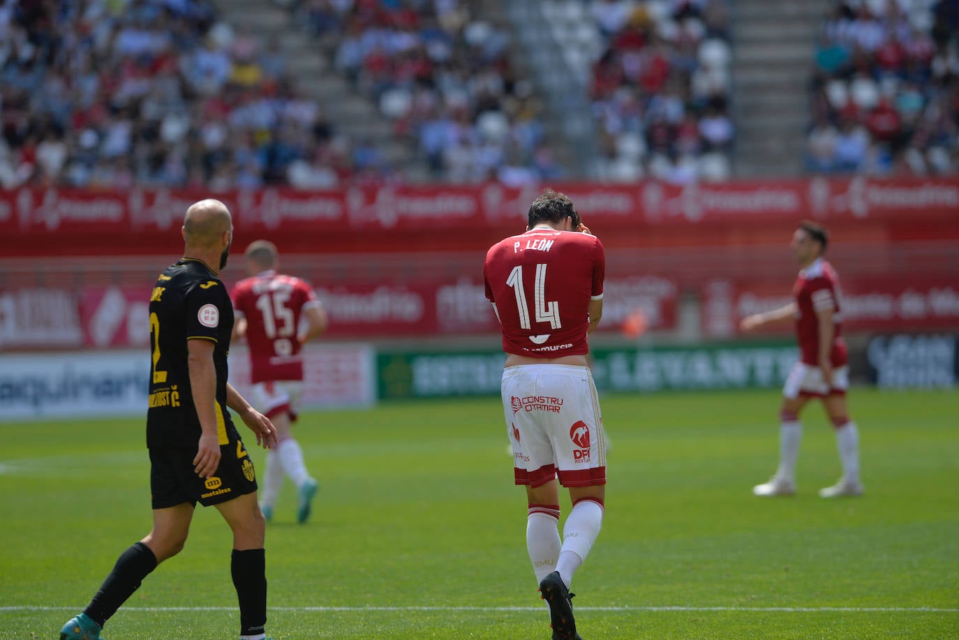 El partido del Real Murcia frente al Atlético Baleares, en imágenes