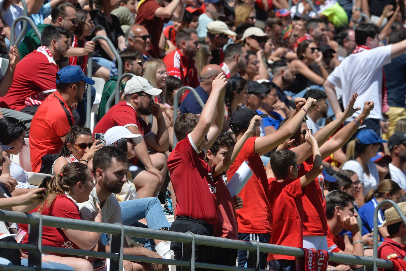 El partido del Real Murcia frente al Atlético Baleares, en imágenes