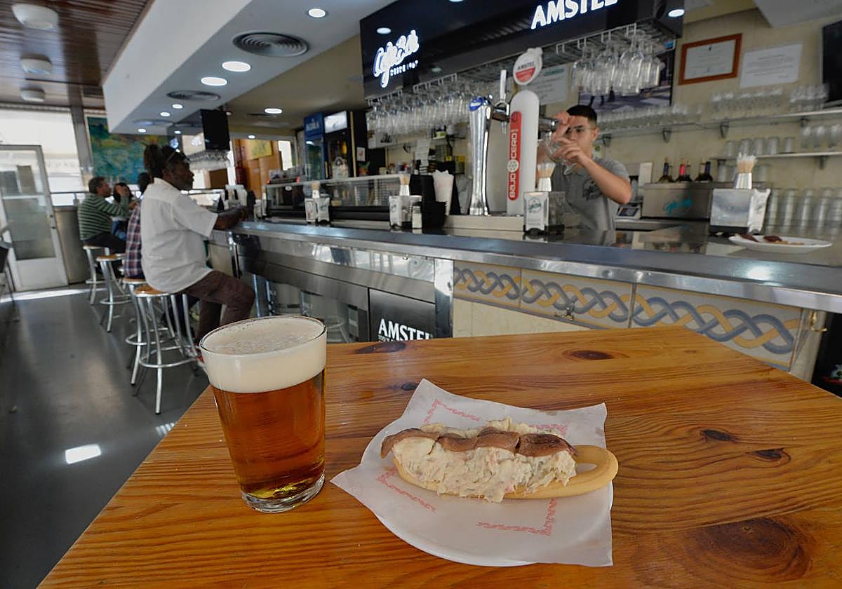 Indispensable marinera y cerveza bien fría.