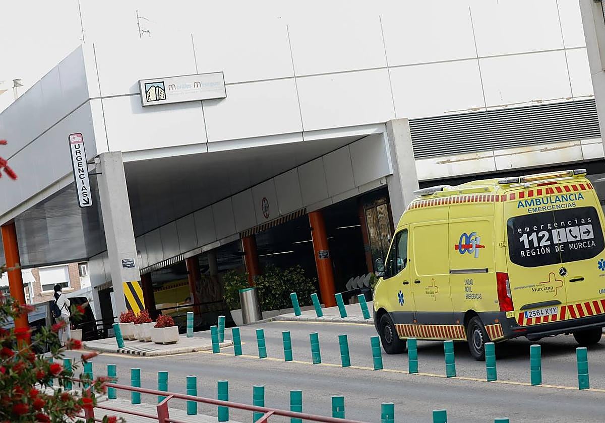 Entrada de urgencias del hopital Morales Meseguer.