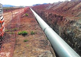 Los tubos que fueron instalados en 2016 para canalizar el agua desde el Cerro Colorado.