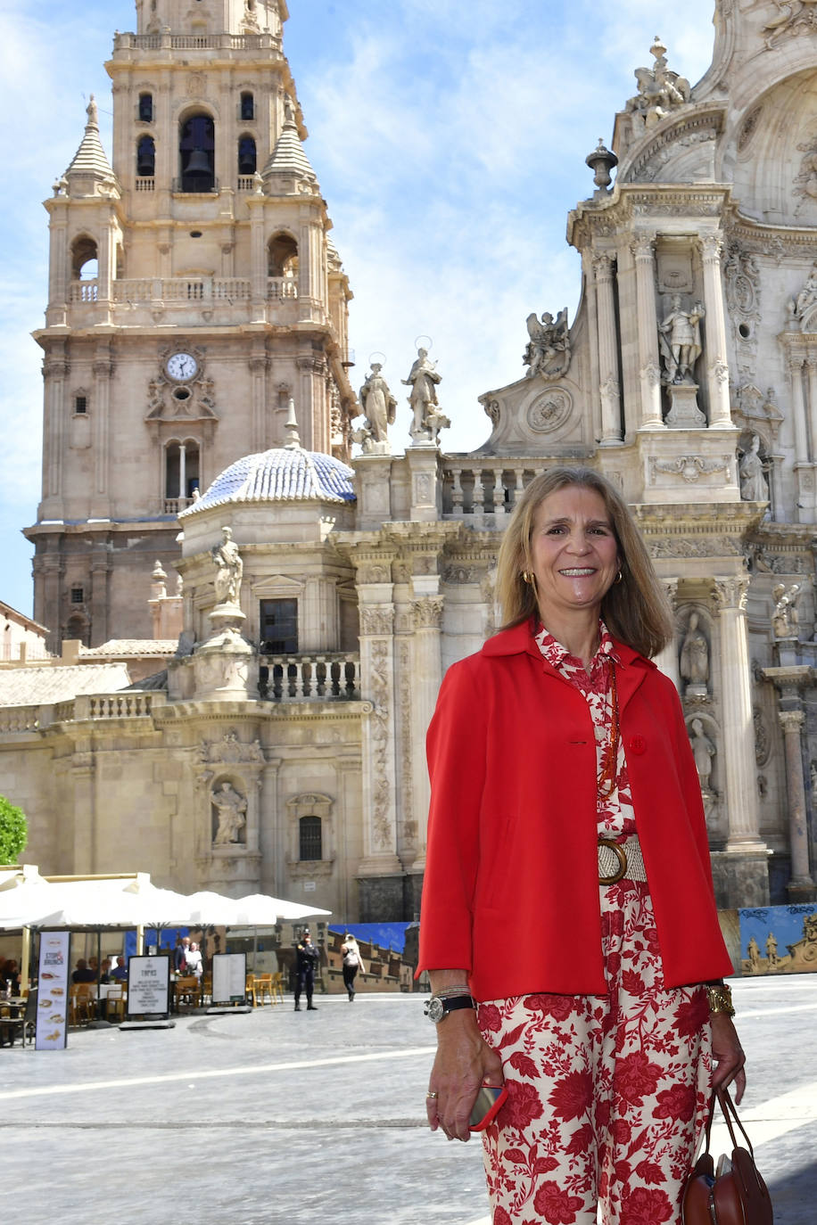 La visita de la Infanta Elena a Murcia, en imágenes