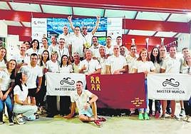 Los nadadores del CN Máster Murcia, en la piscina Inacua.