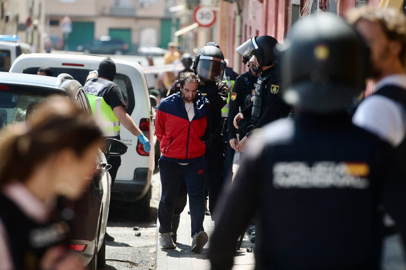 Redada policial en Espinardo, en imágenes