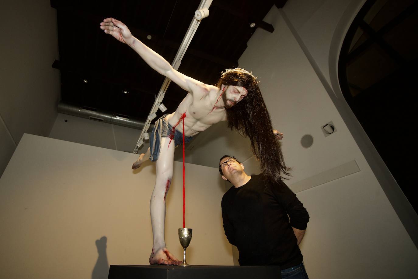 &#039;La Fuente&#039;, una escultura de Santiago Ydáñez