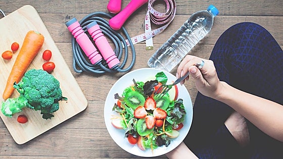 Deporte y dieta equilibrada, las claves para llegar a la 'operación bikini'