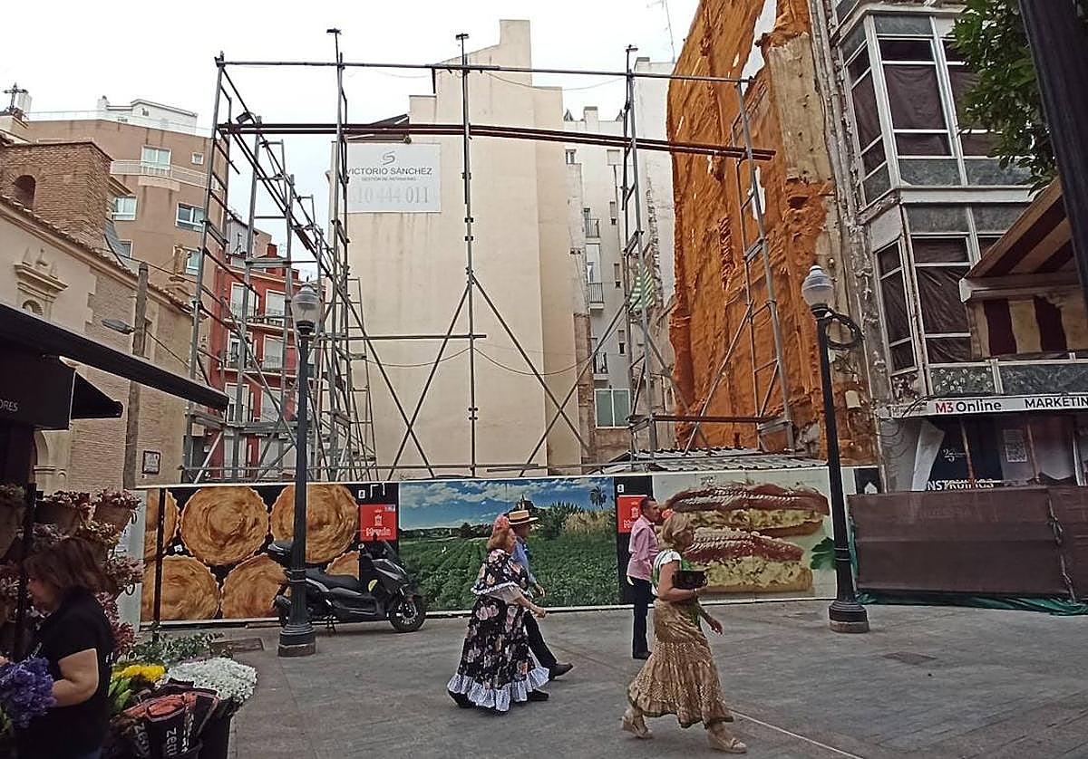 Imagen de este sábado por la mañana del lugar donde se encontraba el cartel.