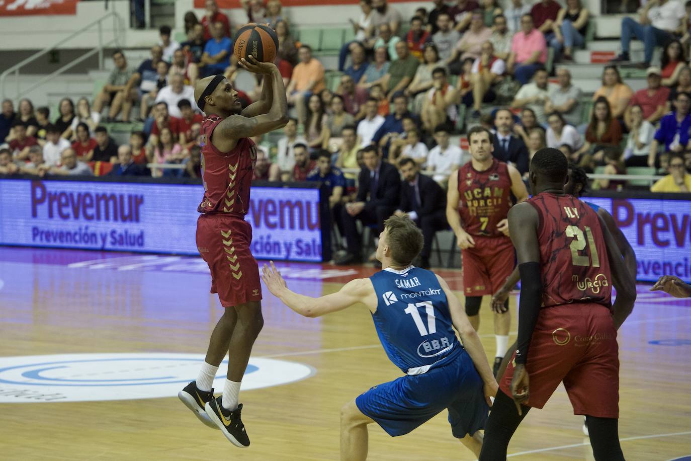 La victoria del UCAM Murcia frente al Fuenlabrada, en imágenes