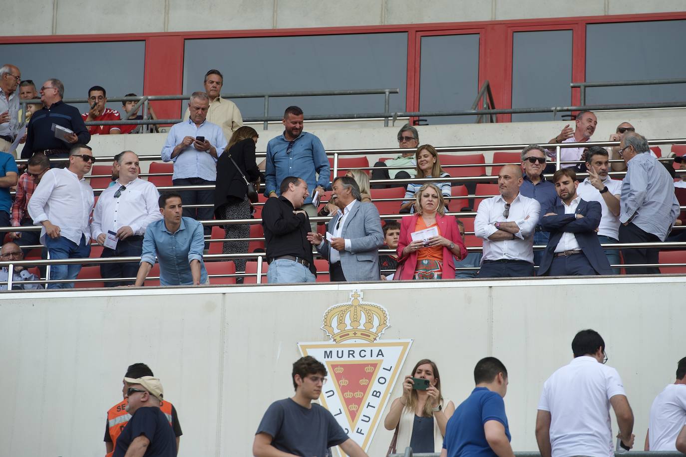 La derrota del Real Murcia frente al Intercity, en imágenes