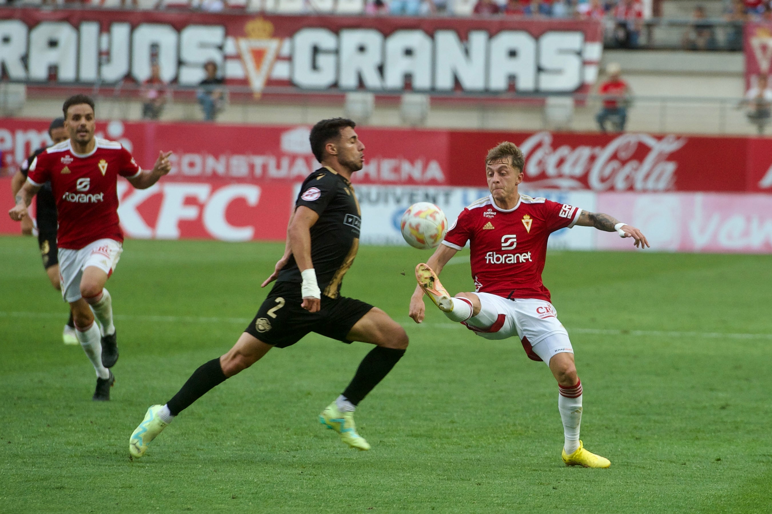 La derrota del Real Murcia frente al Intercity, en imágenes