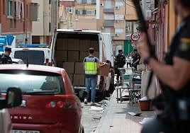La redada en pisos de Espinardo destinados a producir 'maría', en imágenes