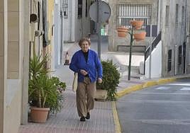 Una jubilada por la calle, en una imagen de archivo.