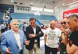 Vélez, Serrano y representantes del SIME este sábado en Murcia.