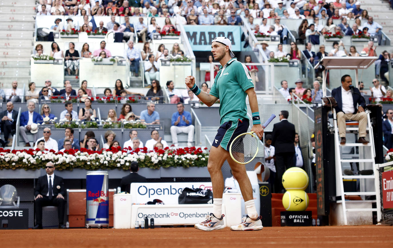 Carlos Alcaraz revalida su título en el Masters 1.000 de Madrid