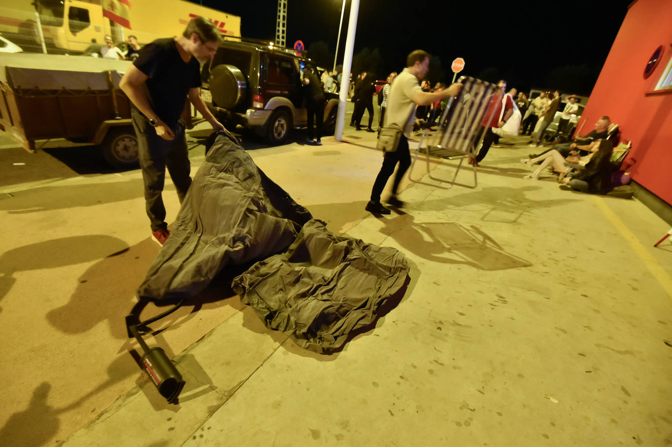 Las imágenes de la acampada de la plantilla de los &#039;coloraos&#039; en Murcia