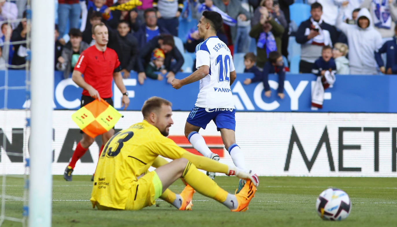 La derrota del Cartagena frente al Zaragoza, en imágenes