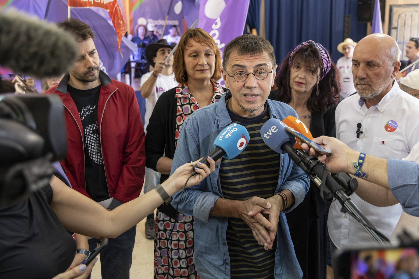 El acto de campaña de Podemos con Monedero en Cartagena, en imágenes