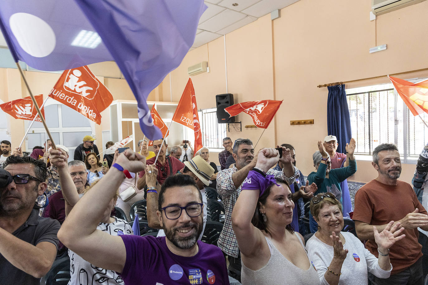 El acto de campaña de Podemos con Monedero en Cartagena, en imágenes