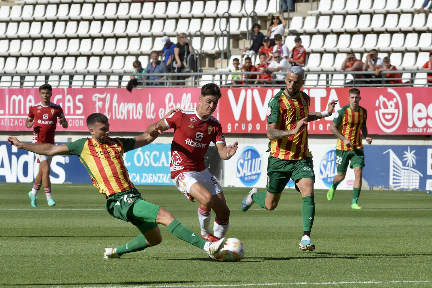 El empate del Real Murcia frente al Castellón, en imágenes