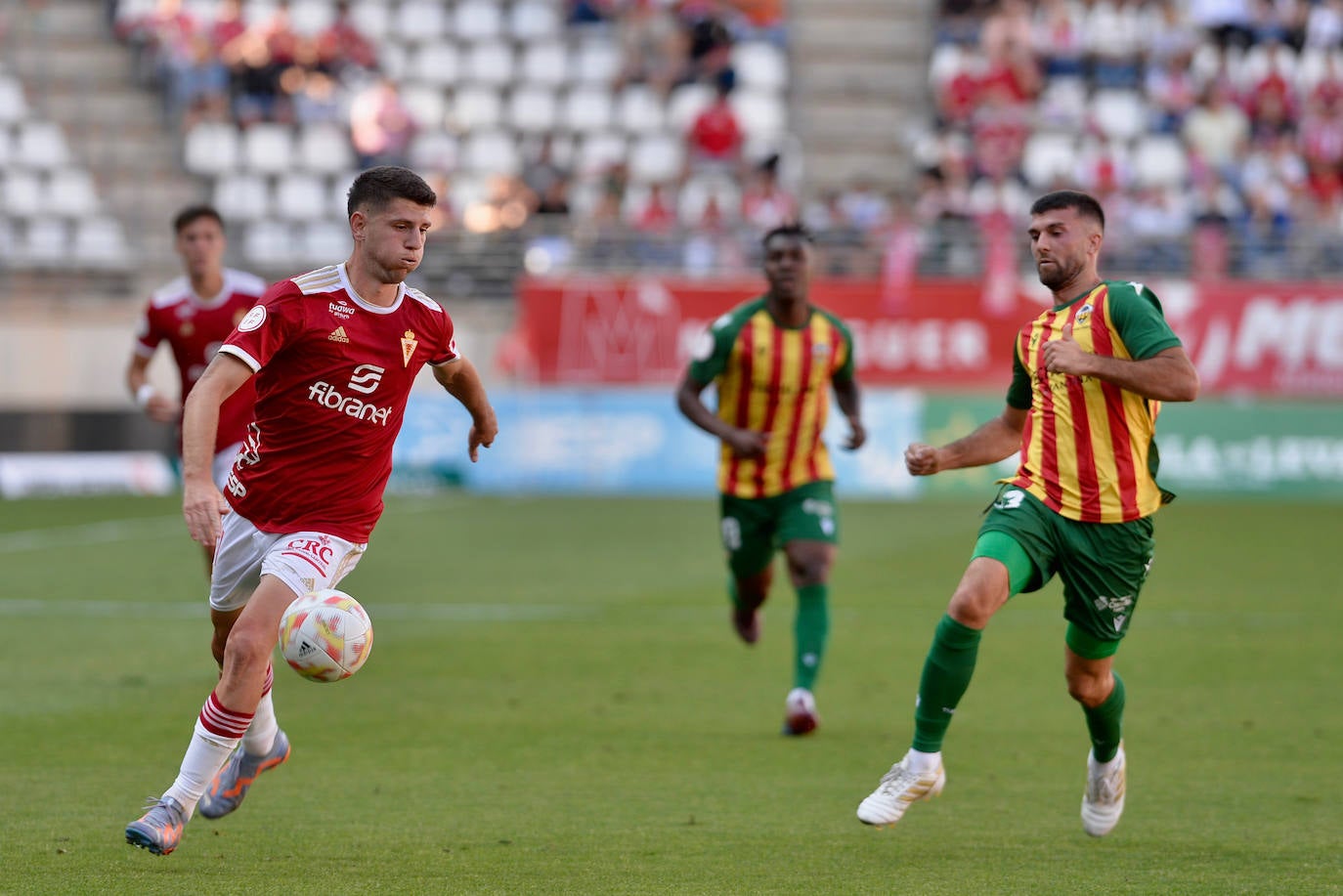 El empate del Real Murcia frente al Castellón, en imágenes