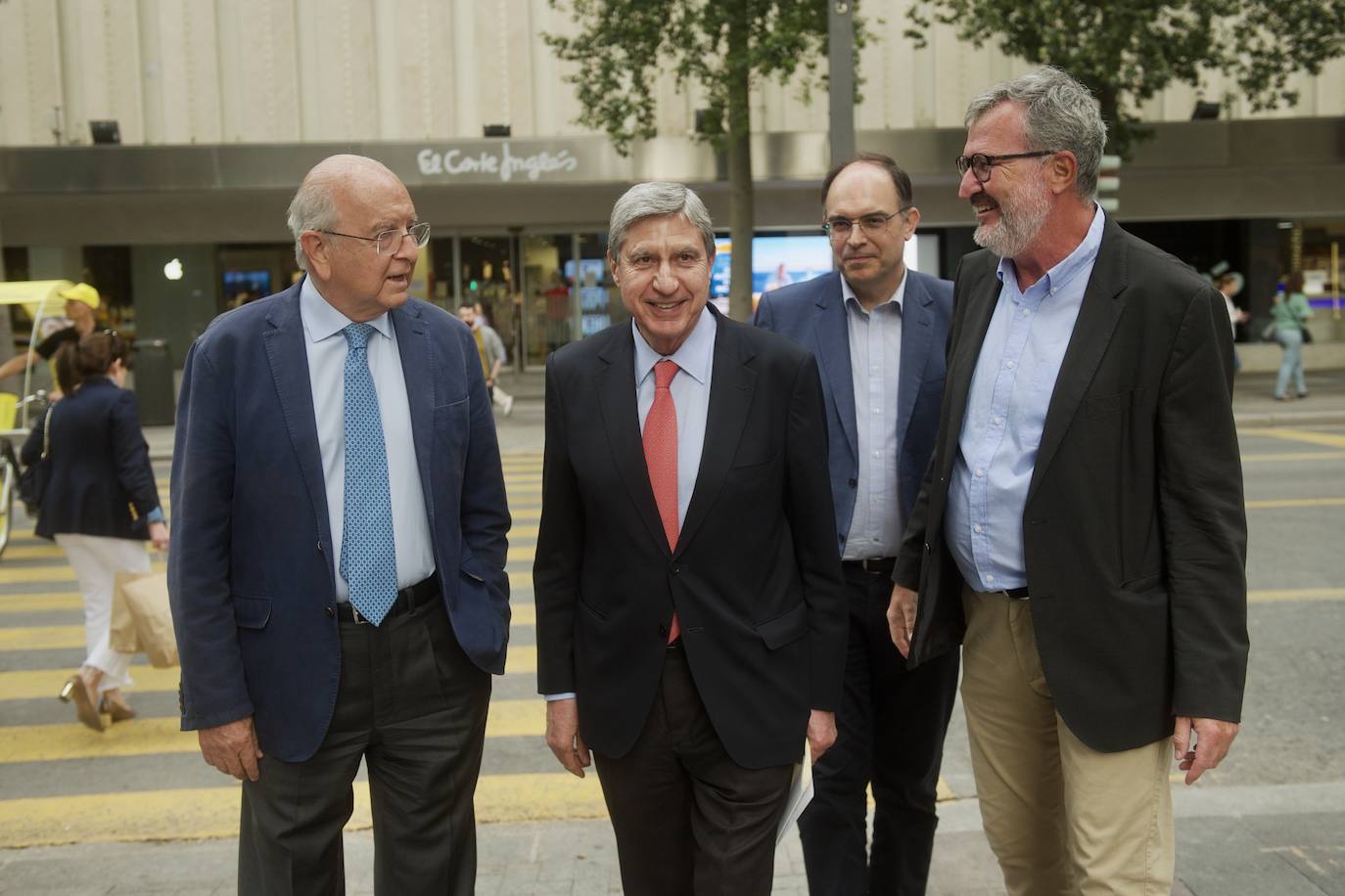 José Luis García Delgado en el Aula de Cultura de LA VERDAD