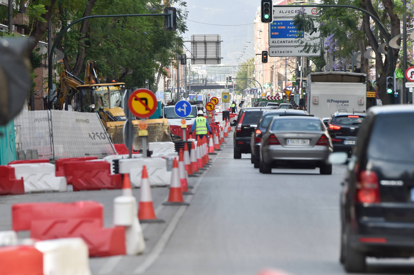 El primer día del Puente Viejo de Murcia cerrado, en imágenes