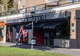 Imagen de archivo de un salón de juegos en Murcia.