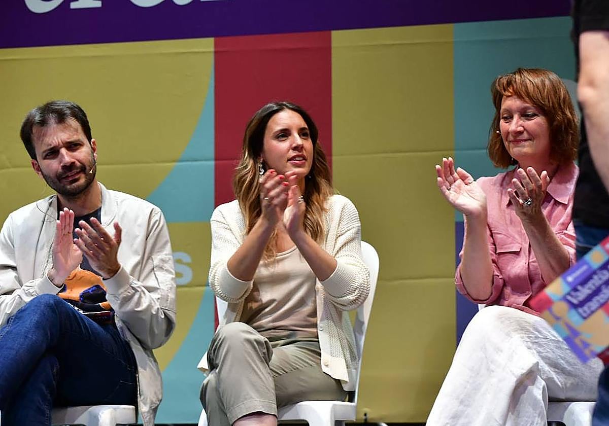 Irene Montero, junto a Sánchez Serna y María Marín, este viernes, en Murcia.