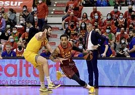 Imagen de archivo de una encuentro entre el UCAM CB y el Barça.
