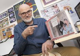 José Manuel Puebla, en su estudio, en Cartagena.