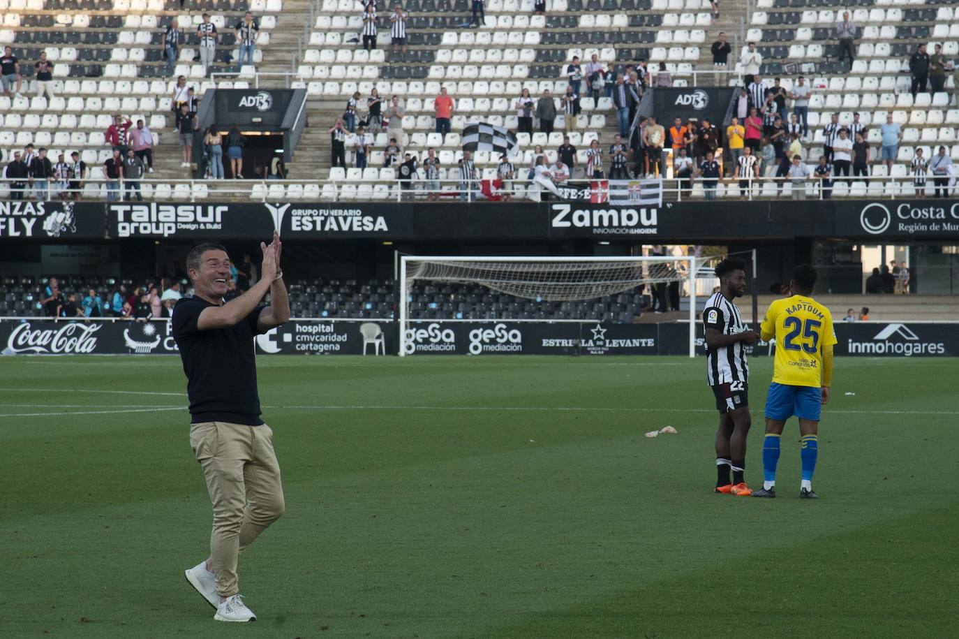 La derrota el Cartagena frente a Las Palmas, en imágenes