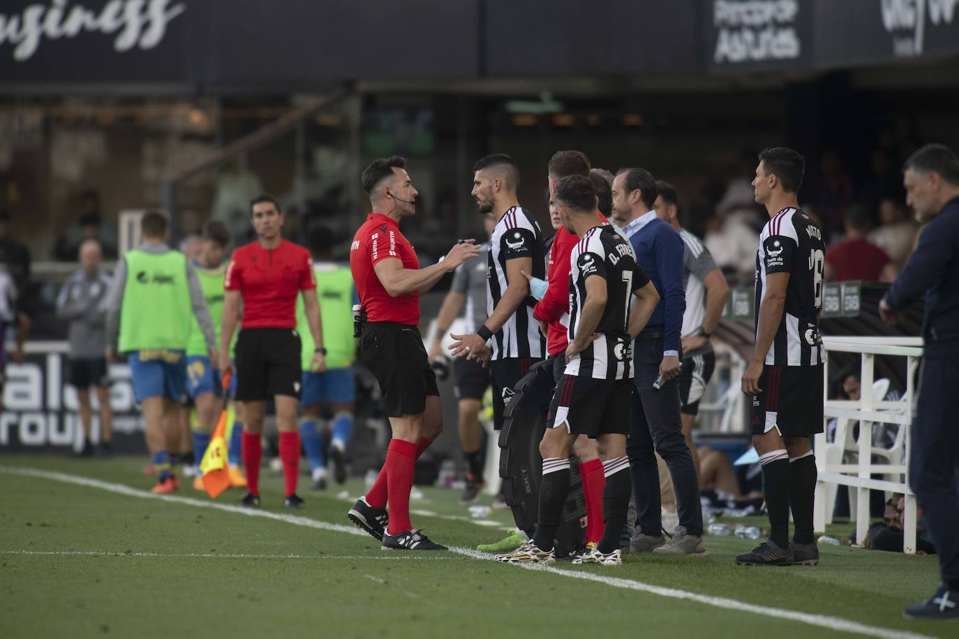 La derrota el Cartagena frente a Las Palmas, en imágenes